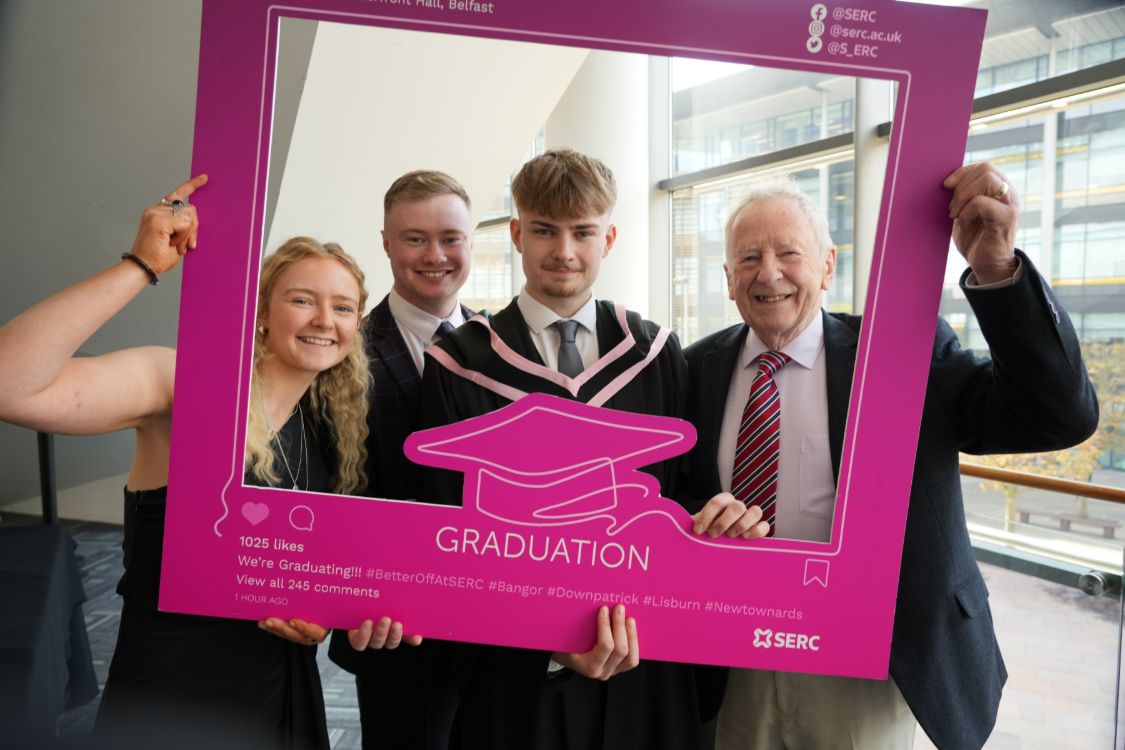 Student Graduate with Family